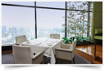 スカイレストランアンドラウンジ「L&R」